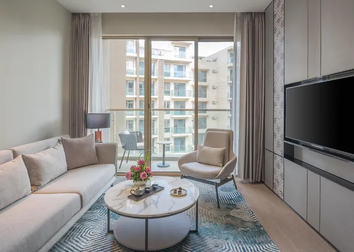 Deluxe Kamer met een Slaapkamer en een King Size Bed